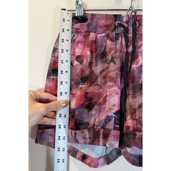 NWOT Lululemon Spring Break Away Sun Dazed Gym Shorts Women's Size 2 - Picture 10 of 14